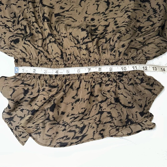 Parker Silk Animal Print Army Green Brown Black Design Ruffle Blouse Smocked S - Picture 10 of 12
